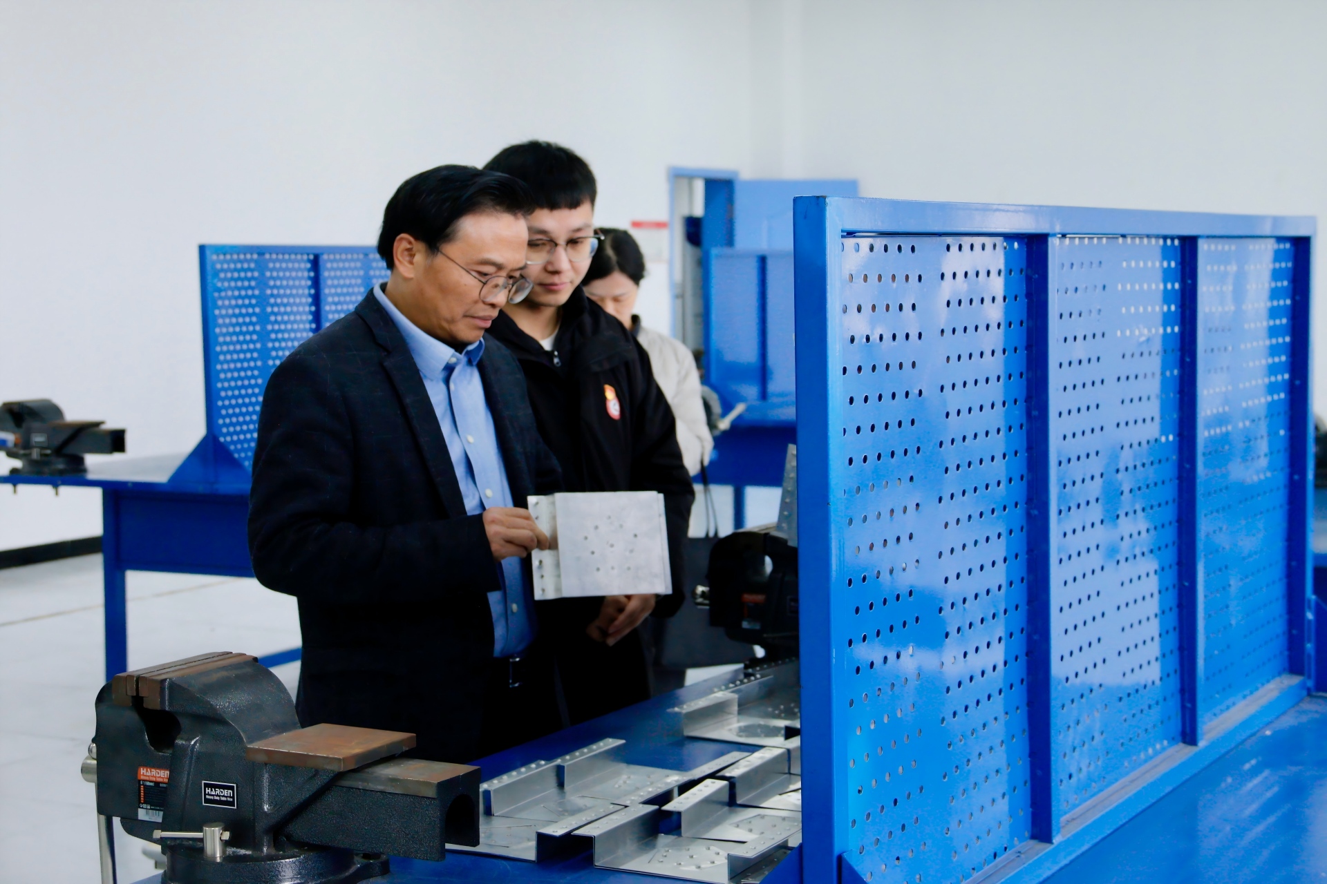 1765942355750074280.jpg 微信图片_20251210182317_1517_1(1).jpg