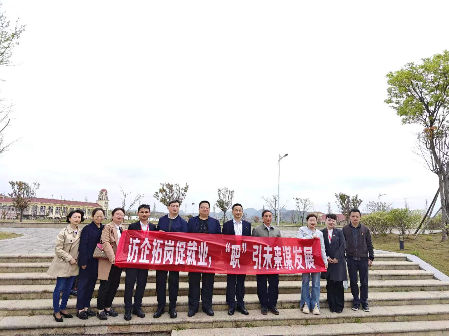 1681284421925067349.jpg 和照.jpg