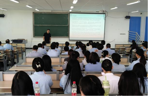 贵州民用航空职业学院教师职业生涯发展及科研项目设计与实施培训
