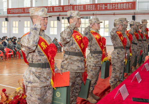 贵州民用航空职业学院举行 2026 年春季应征入伍学生欢送仪式